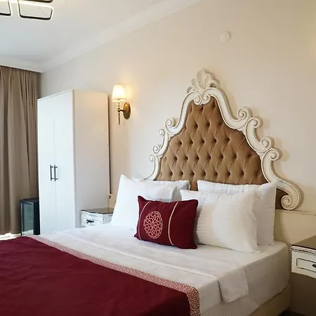 Palace B&B *